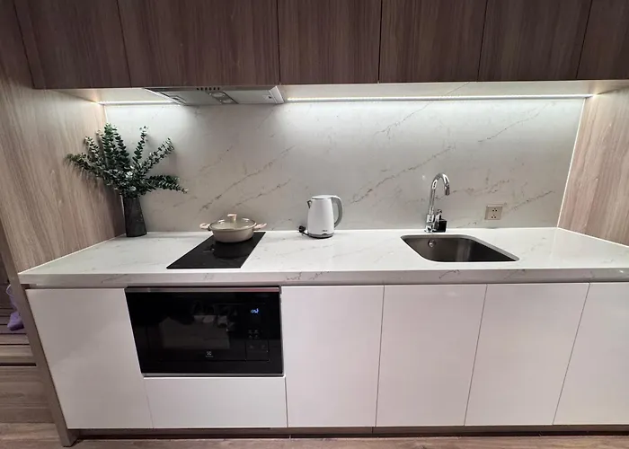 A La Carte Bay Seaside Apartment Ha Long
