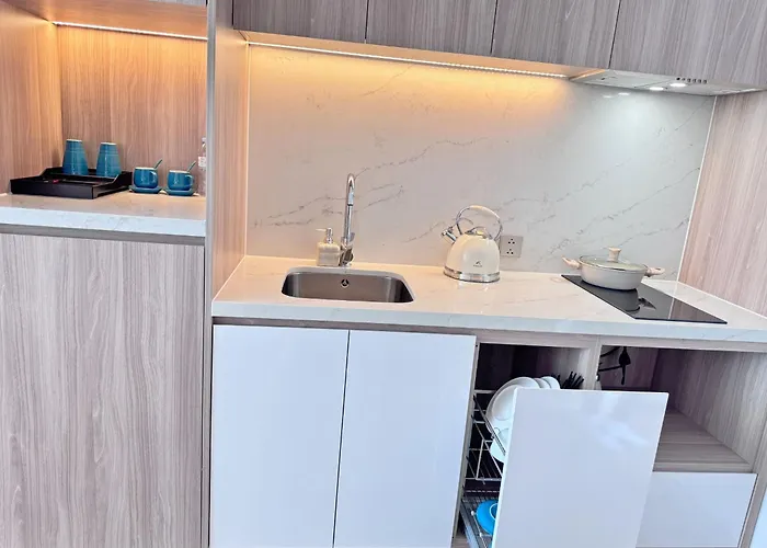 A La Carte Bay Seaside Apartment Ha Long