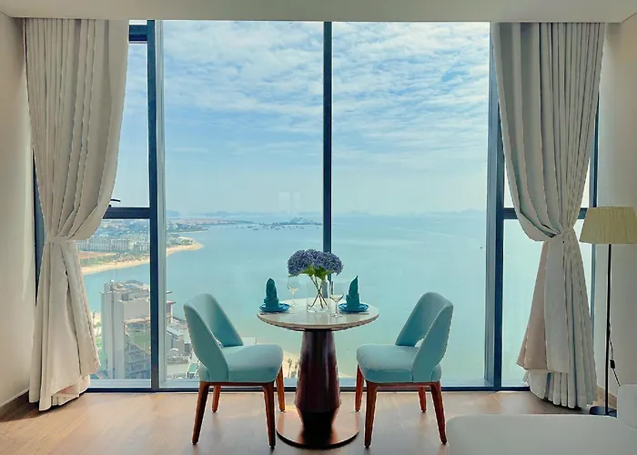 A La Carte Bay Seaside * Ha Long