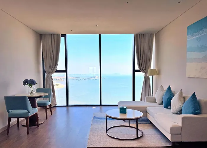 A La Carte Bay Seaside * Ha Long